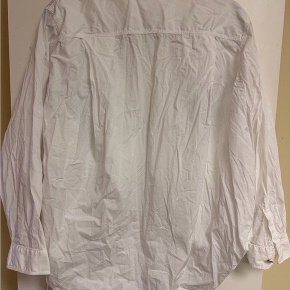 Zara women’s XS White Classic Button-Up Shirt with gold buttons - Picture 5 of 5